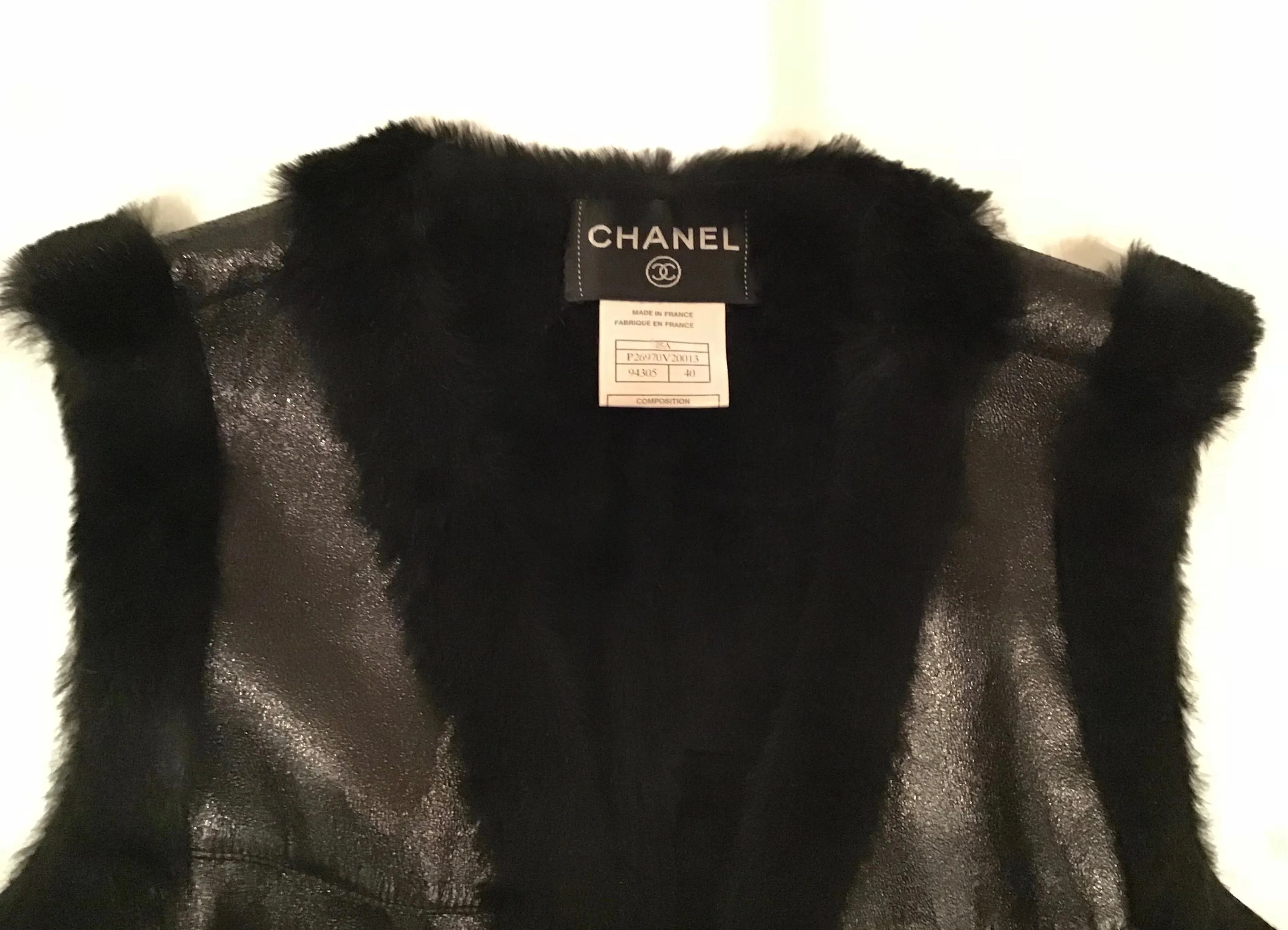 Chanel 05A 2005 Autumn Fall Leather Fur lined & Trimmed Cropped Short Vest FR 40 US 4/6/8