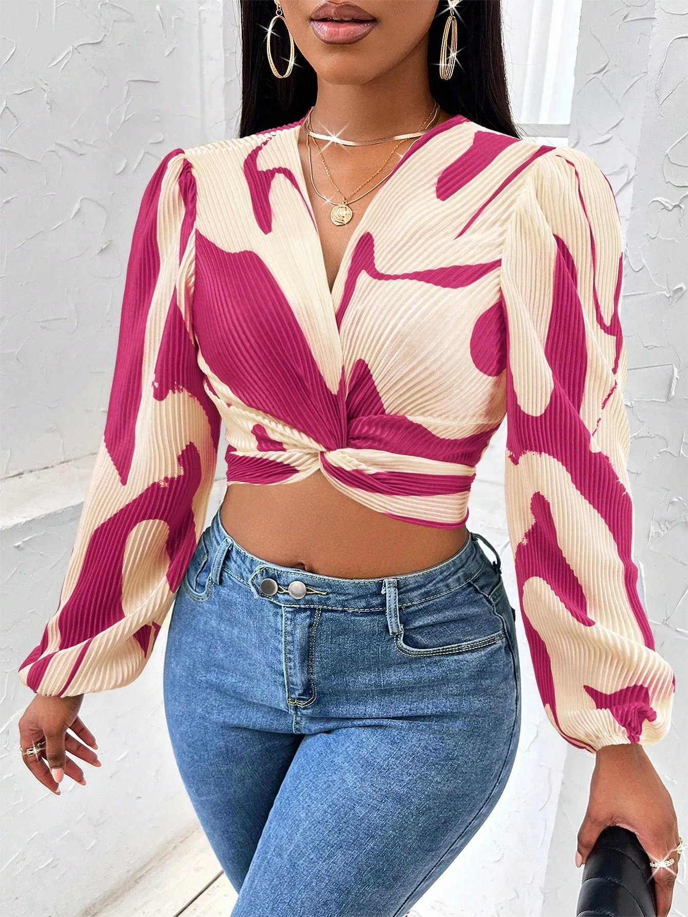 Graphic Print Twist Front Crop Blouse