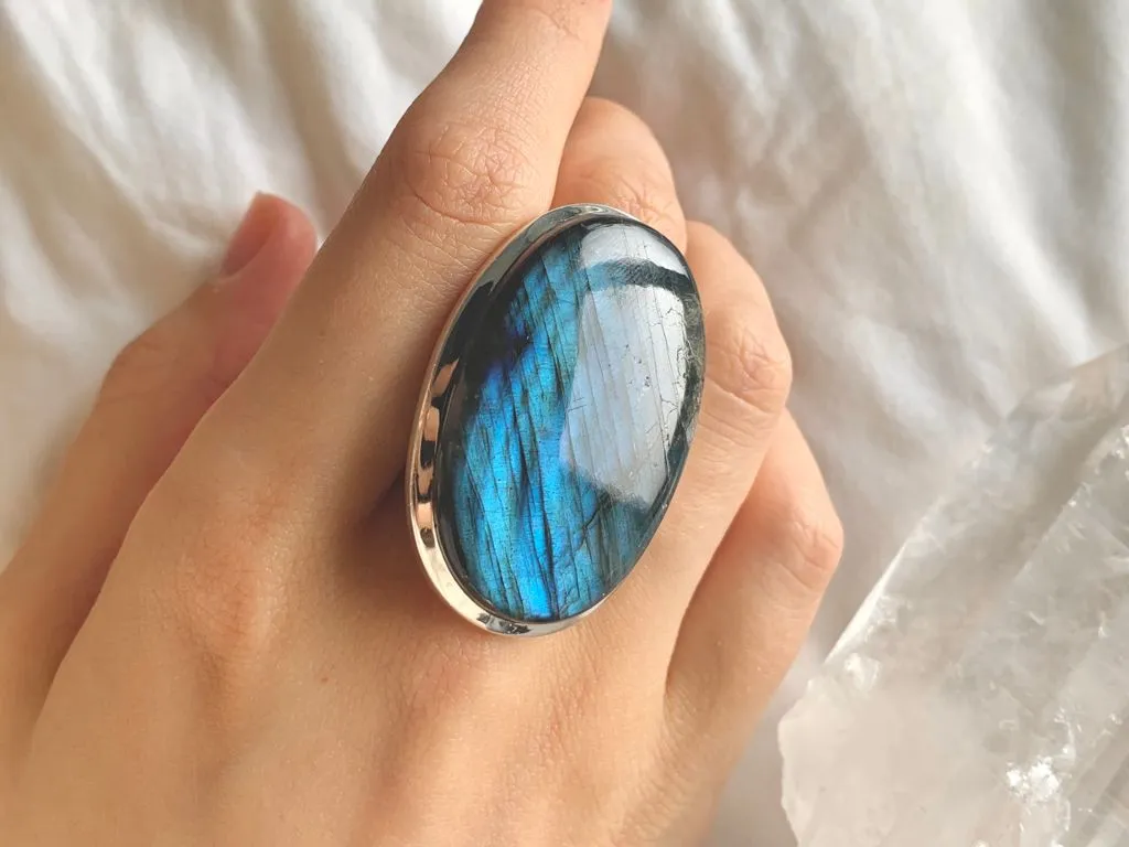 Labradorite Adjustable Naevia Ring - XLarge Oval