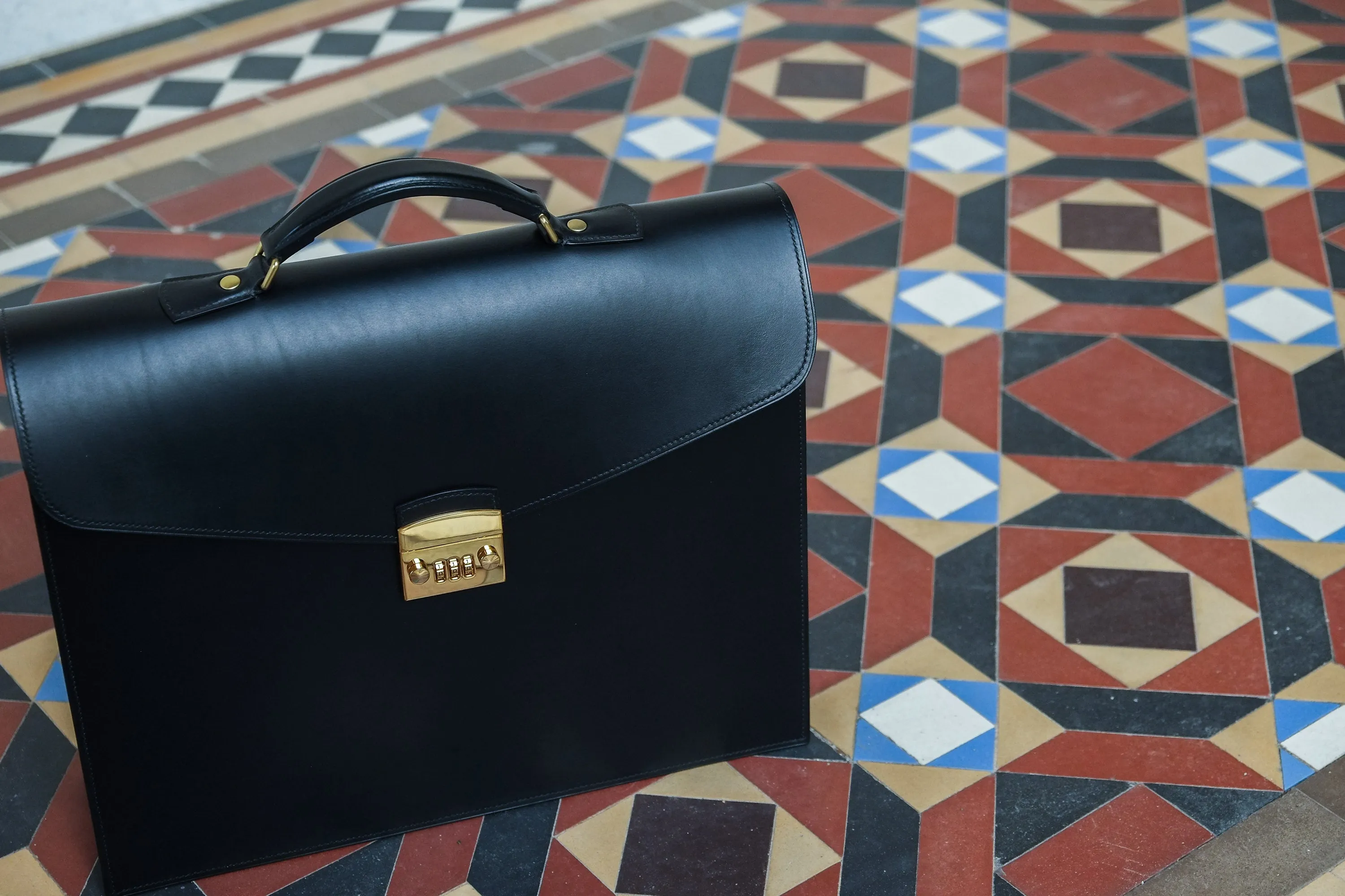 'OPUS' BRIEFCASE